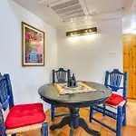 Walk To Plaza: W/ Pool & Hot Tub!