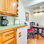Walk To Plaza: W/ Pool & Hot Tub! Сasa de vacaciones Santa Fe