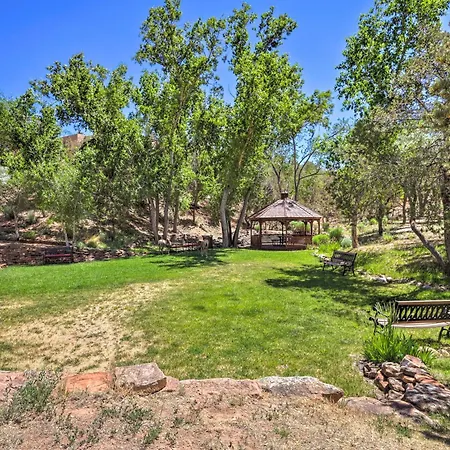 Walk To Plaza: W/ Pool & Hot Tub! Holiday home *